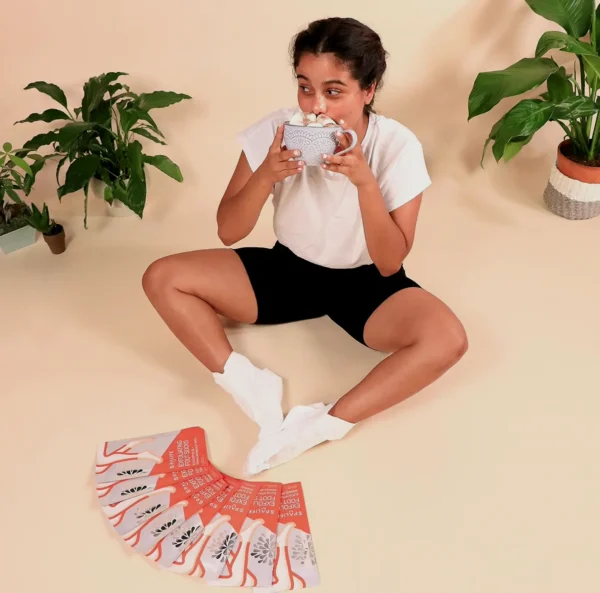 PamperLife Peeling Foot Socks - Eucalyptus Essence + Granular Walnut 8 Pack
